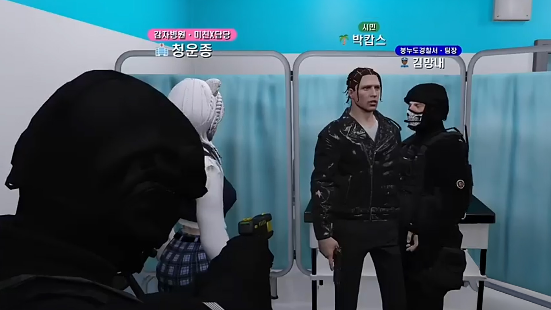 사복 경찰 박캅스는 외롭지 않다